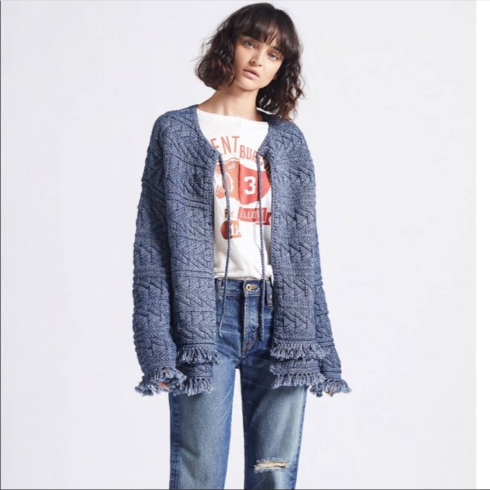 Currant Elliot woman cardi